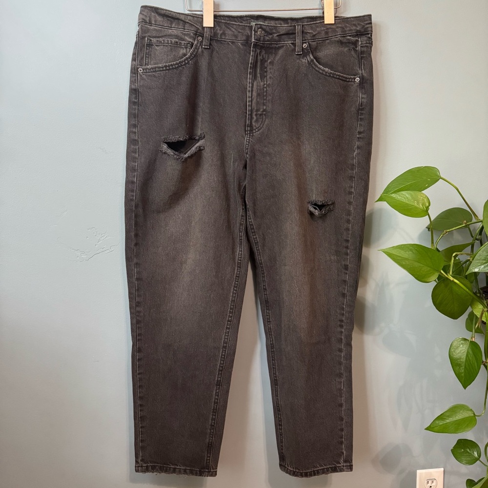 Wild Fable High Rise Tapered Jeans in Faded Black Wash. Distressed. Women’s 16 - Picture 2 of 15